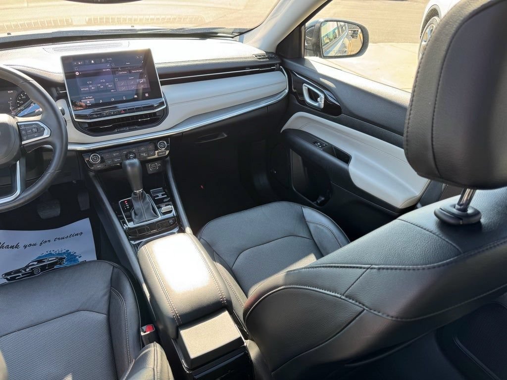 Used 2022 Jeep Compass Limited w/ Sun and Sound Group AWD/4WD image 24