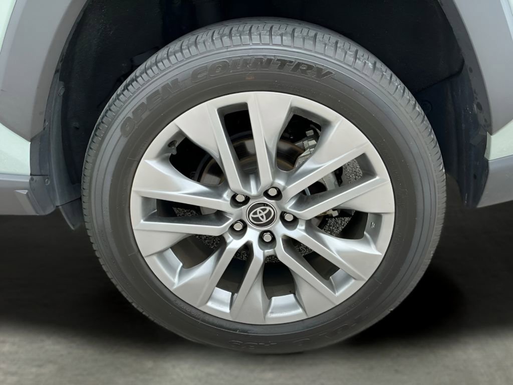 Used 2023 Toyota RAV4 XLE Premium FWD image 42