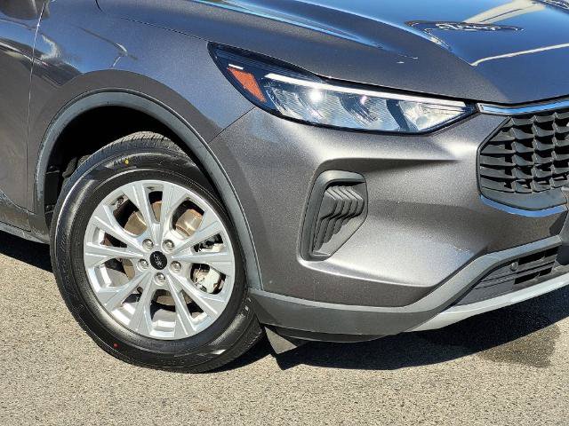 Certified 2023 Ford Escape Active FWD image 11