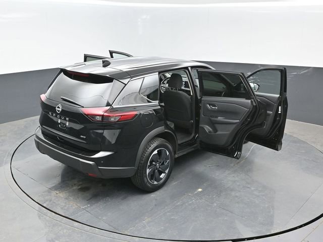 Used 2025 Nissan Rogue SV AWD/4WD image 25