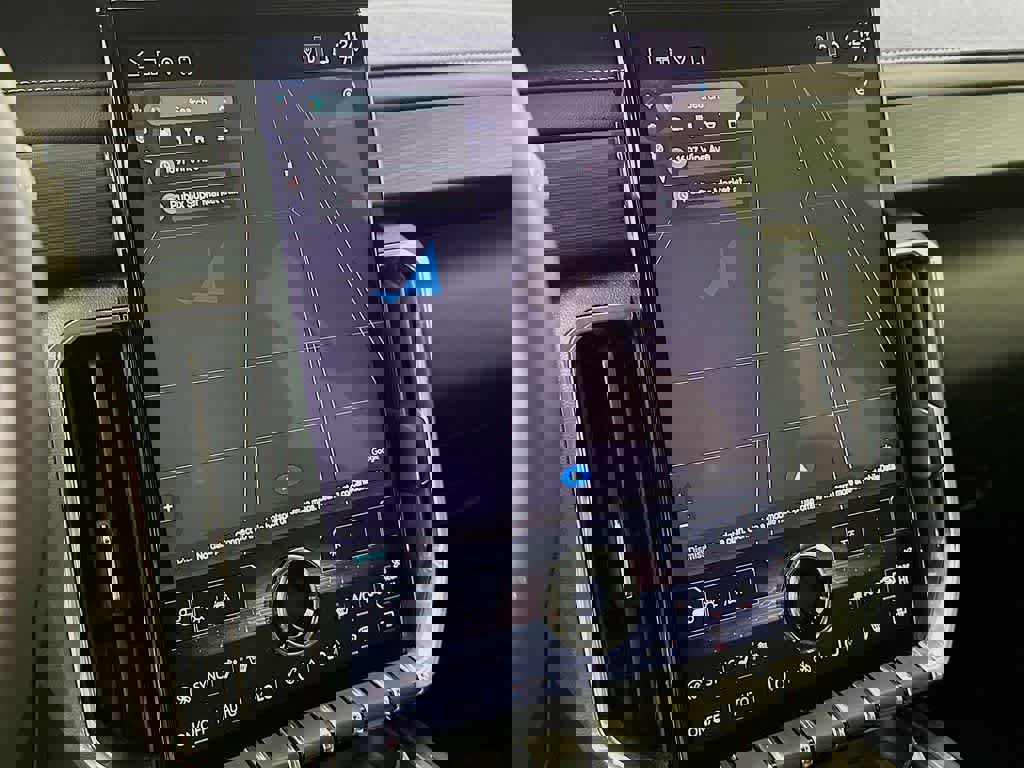 Used 2025 GMC Acadia Elevation image 27