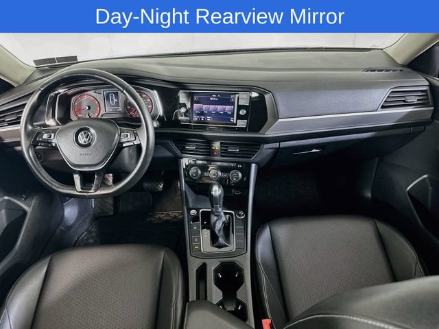 Used 2019 Volkswagen Jetta SE w/ Cold Weather Package FWD image 18