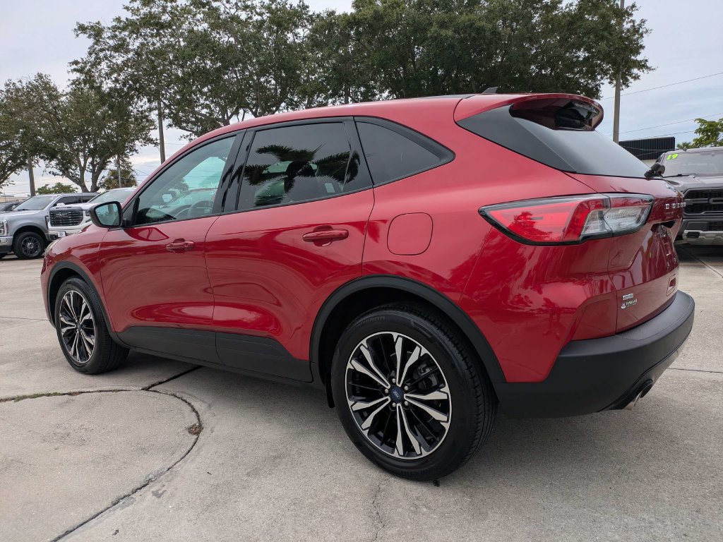Certified 2021 Ford Escape SE w/ SE Sport Appearance Package FWD image 6