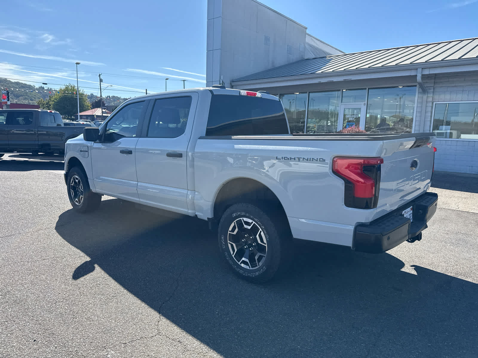 Certified 2023 Ford F150 Lightning Pro AWD/4WD image 3