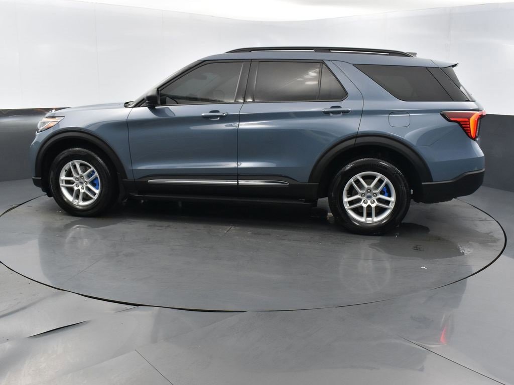 Certified 2025 Ford Explorer Active image 2