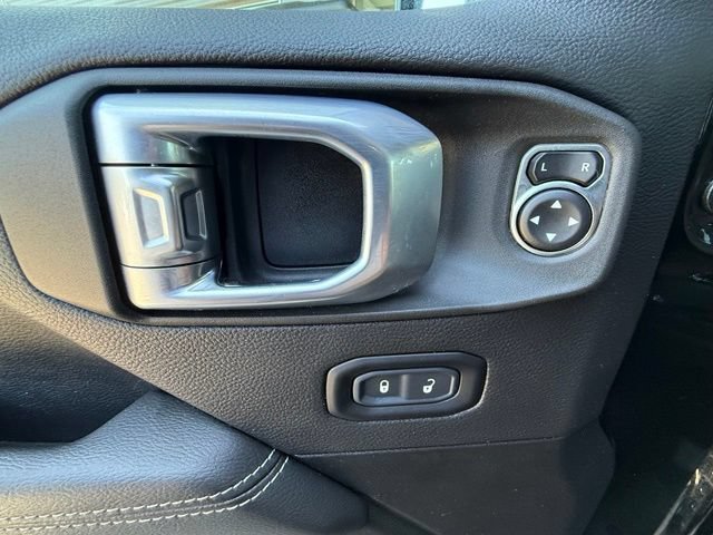 Used 2023 Jeep Gladiator Overland w/ Popular Equipment Package AWD/4WD image 13