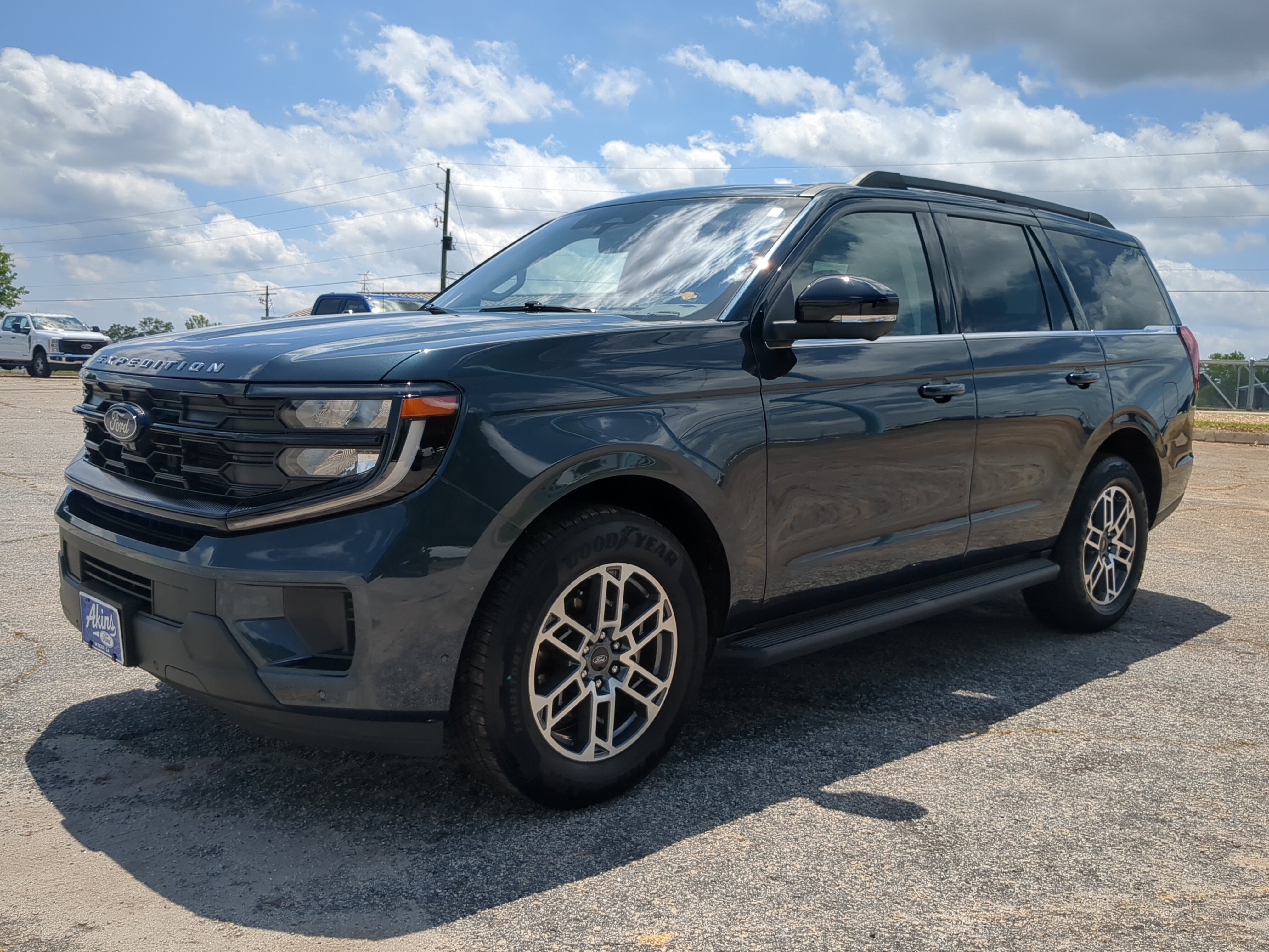 Certified 2025 Ford Expedition Active RWD image 6