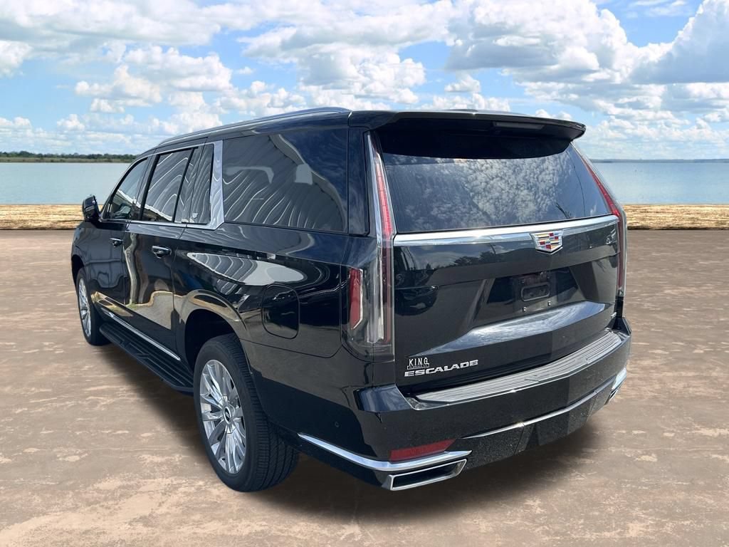 Used 2023 Cadillac Escalade ESV Premium Luxury AWD/4WD image 7