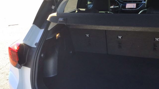 Used 2020 Buick Encore GX Essence w/ Experience Buick Package image 11