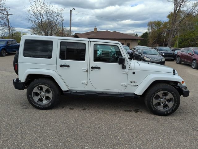 Used 2017 Jeep Wrangler Unlimited Sahara w/ Dual Top Group AWD/4WD image 6