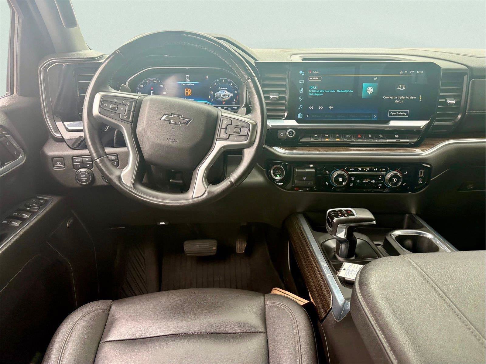 Used 2023 Chevrolet Silverado 1500 RST AWD/4WD image 9
