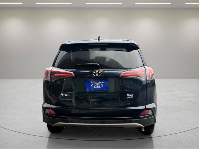 Used 2018 Toyota RAV4 XLE AWD/4WD image 6