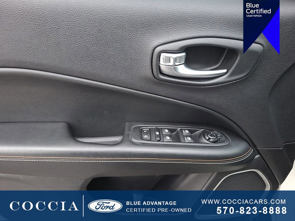 Used 2019 Jeep Compass Latitude w/ Cold Weather Group image 12