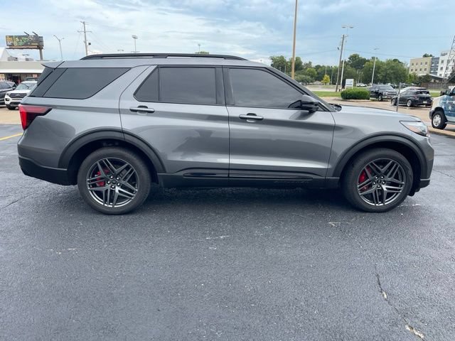 Certified 2025 Ford Explorer ST RWD image 8