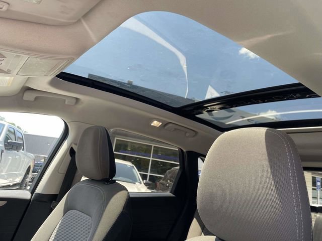 Certified 2022 Ford Escape SE w/ SE Sport Appearance Package FWD image 16