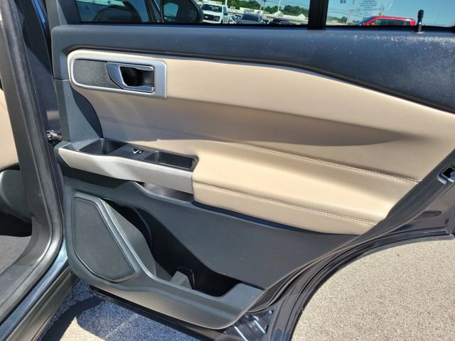 Certified 2022 Ford Explorer XLT w/ Equipment Group 202A AWD/4WD image 30