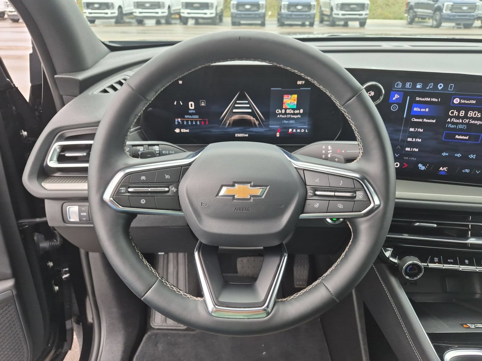 Used 2026 Chevrolet Traverse LT w/ Driver Confidence Package FWD image 18