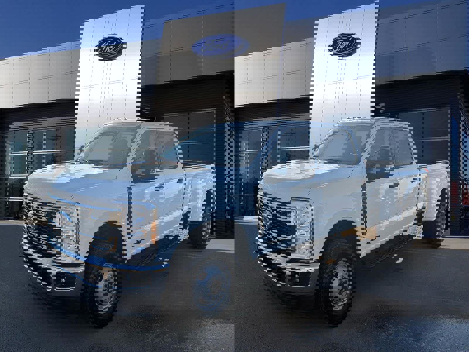 Certified 2024 Ford F350 XLT image 4