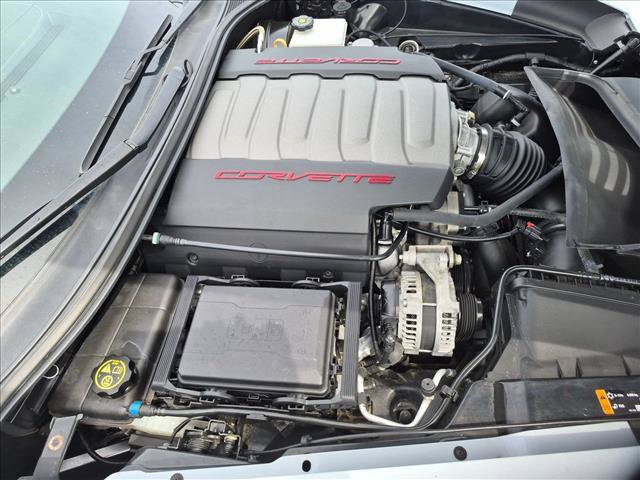 Used 2019 Chevrolet Corvette Stingray Coupe w/ Carbon Flash Badge Package RWD image 21