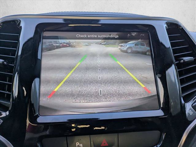 Used 2020 Jeep Cherokee Limited AWD/4WD image 13
