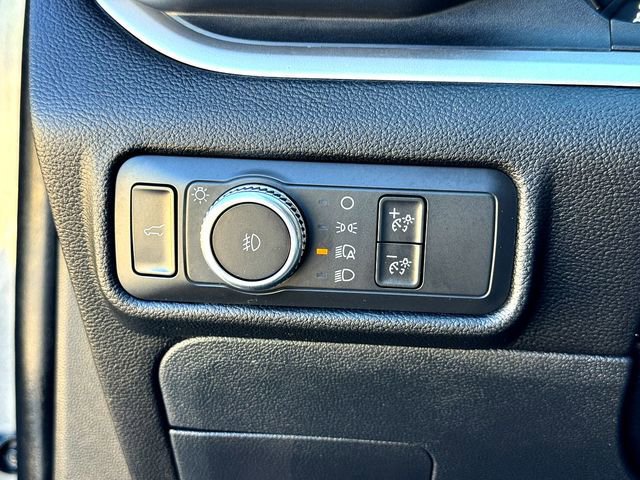 Certified 2021 Ford Explorer XLT w/ Equipment Group 202A image 14