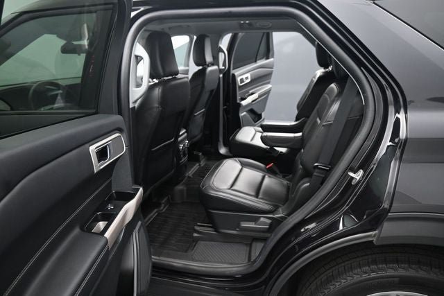 Certified 2023 Ford Explorer XLT w/ Equipment Group 202A AWD/4WD image 17