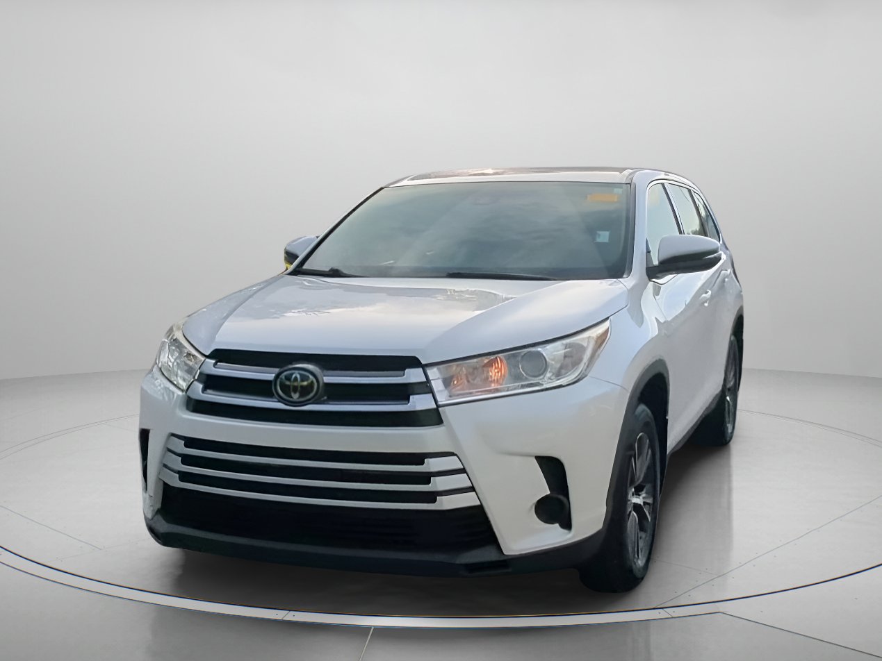 Used 2019 Toyota Highlander LE FWD image 10