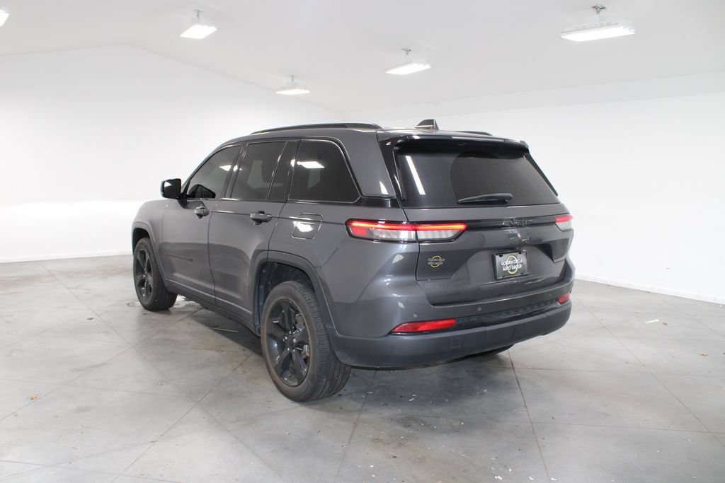 Used 2022 Jeep Grand Cherokee Altitude RWD image 8