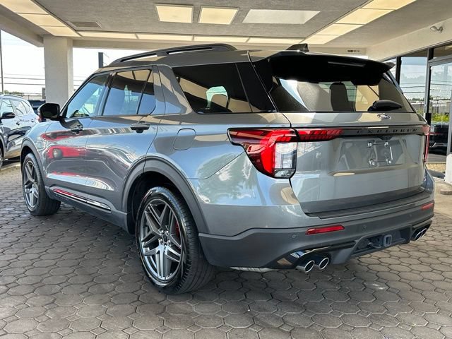 Certified 2025 Ford Explorer ST AWD/4WD image 35