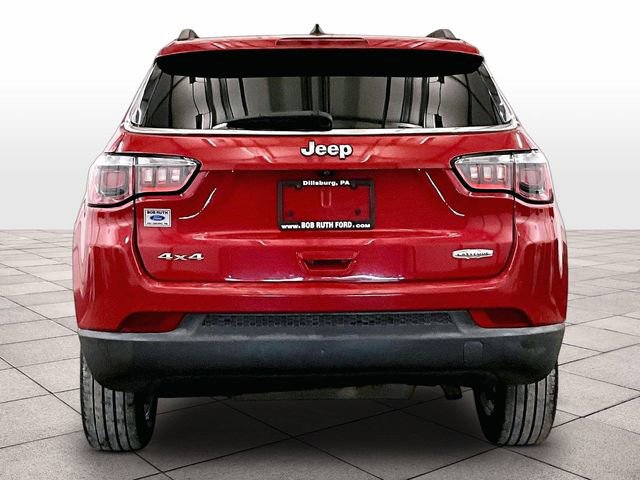 Used 2018 Jeep Compass Latitude w/ Cold Weather Group AWD/4WD image 4
