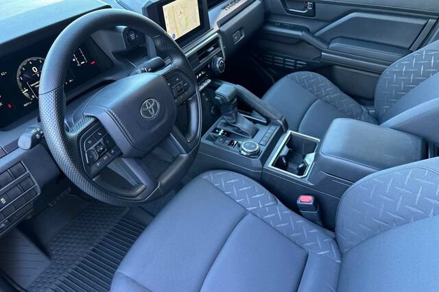 Used 2026 Toyota Tacoma SR5 AWD/4WD image 10