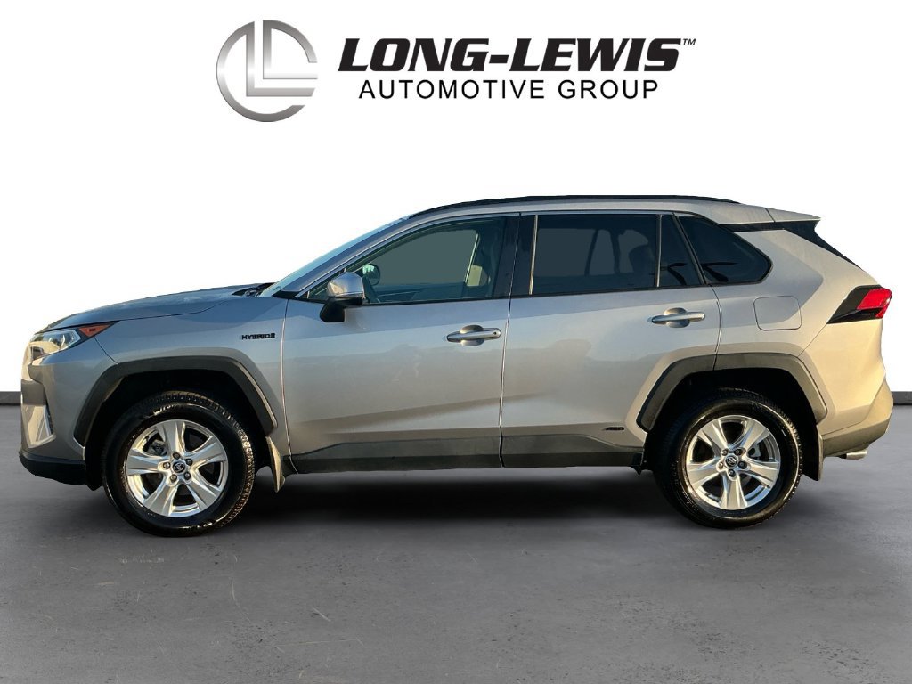 Used 2021 Toyota RAV4 XLE AWD/4WD image 2
