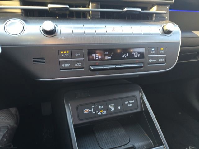 Used 2025 Hyundai Kona Limited image 13