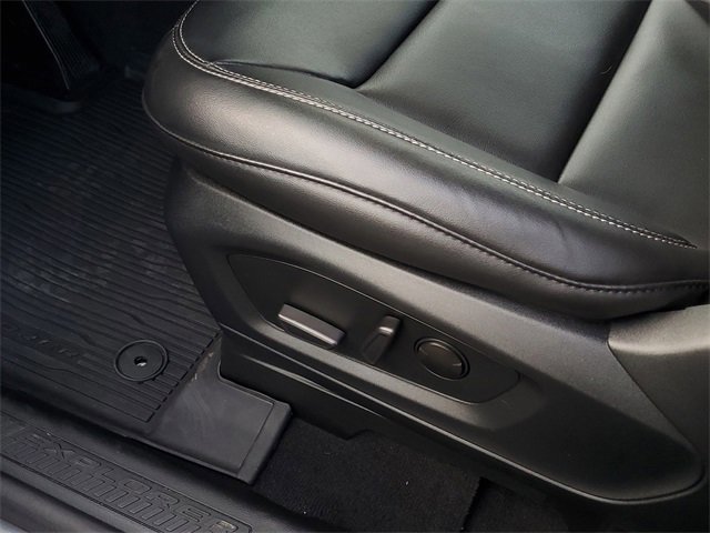 Certified 2022 Ford Explorer XLT w/ Equipment Group 202A image 14