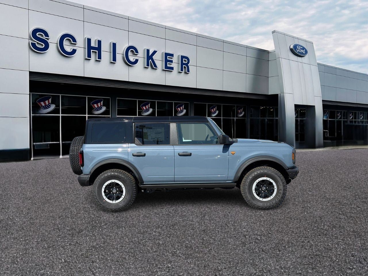 Certified 2025 Ford Bronco Badlands w/ Sasquatch Package AWD/4WD image 4