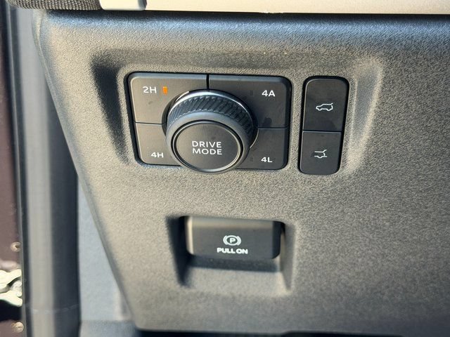 Certified 2025 Ford Expedition Active AWD/4WD image 28