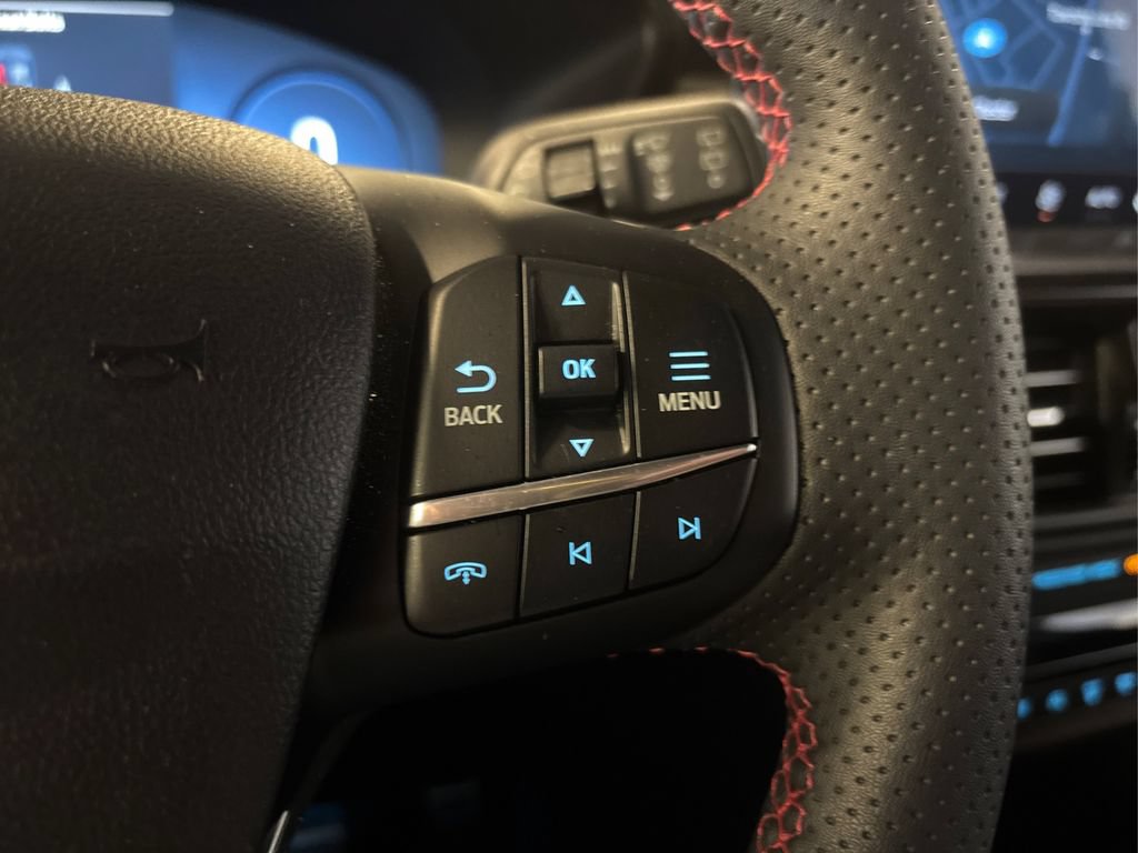 Certified 2023 Ford Escape ST-Line Elite AWD/4WD image 32