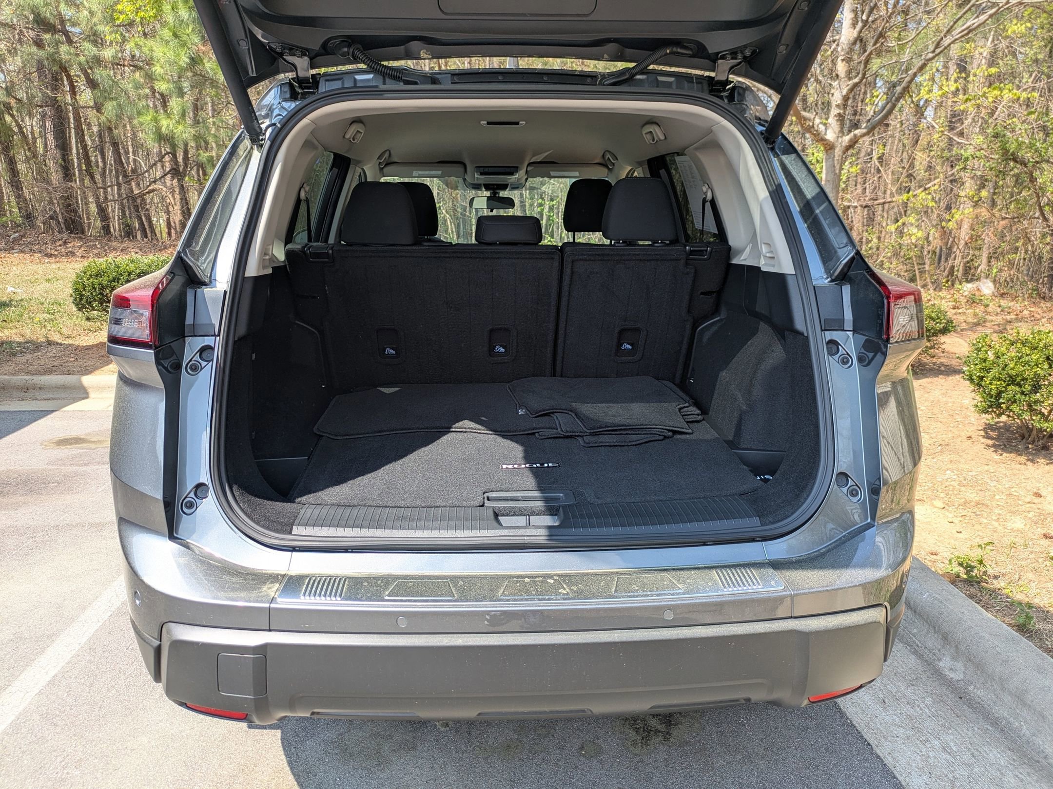 Used 2026 Nissan Rogue SV FWD image 29