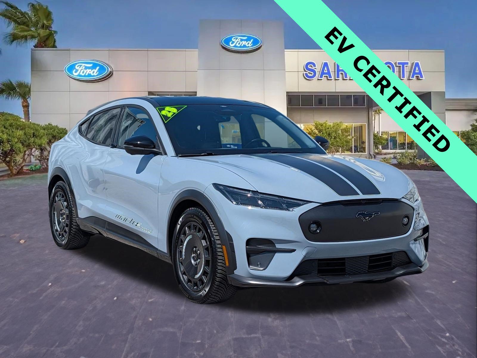 Certified 2025 Ford Mustang Mach-E GT AWD/4WD image 1