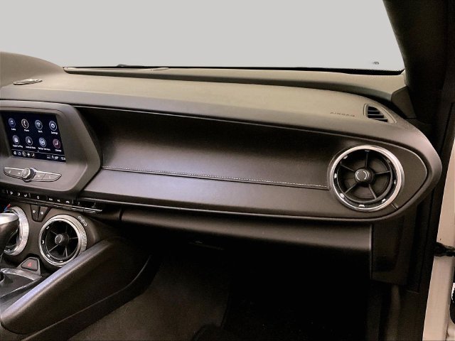 Used 2022 Chevrolet Camaro LT RWD image 15