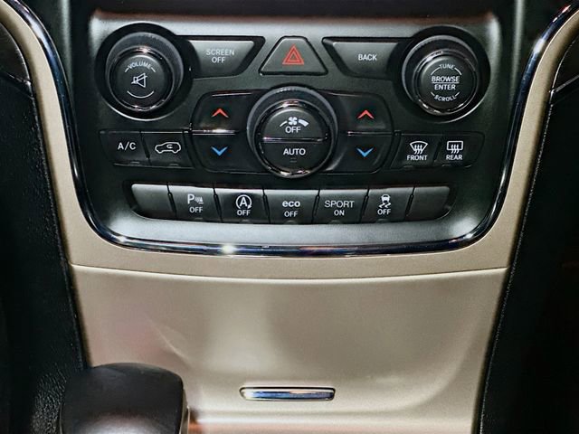 Used 2017 Jeep Grand Cherokee Limited image 16