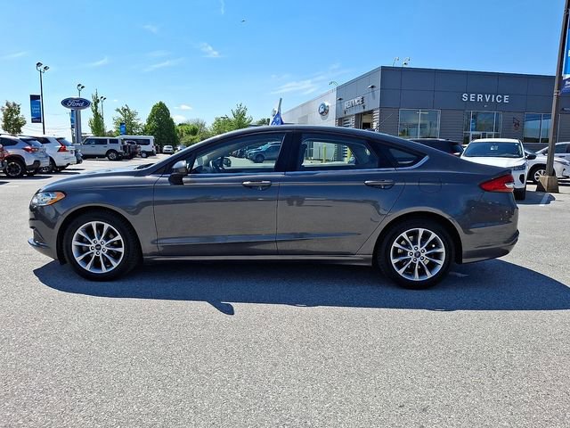 Certified 2017 Ford Fusion SE FWD image 6