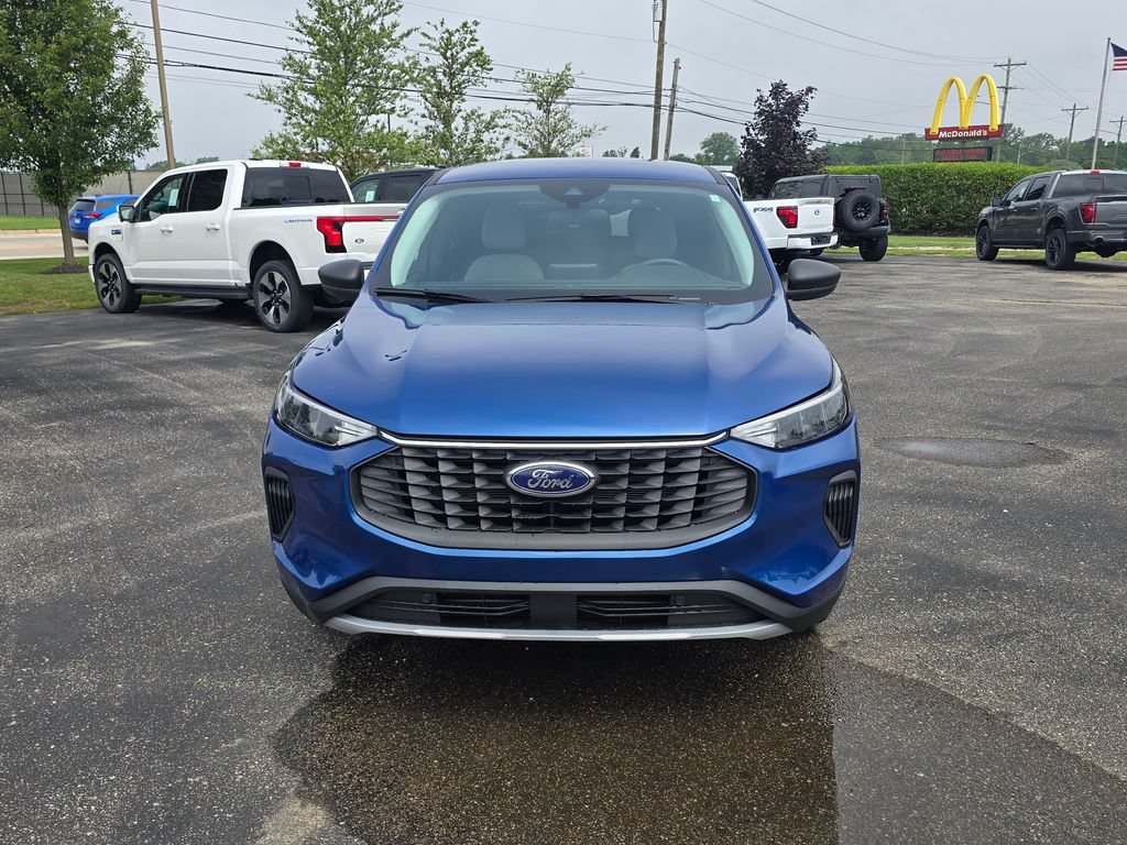 Certified 2023 Ford Escape Active AWD/4WD image 6