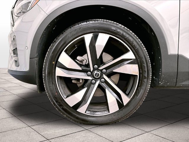 Used 2024 Volvo XC40 B5 Ultimate w/ Climate Package AWD/4WD image 8