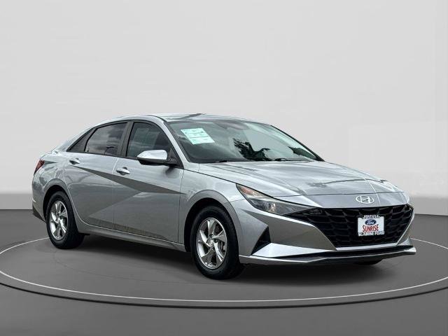 Used 2021 Hyundai Elantra SE FWD image 4