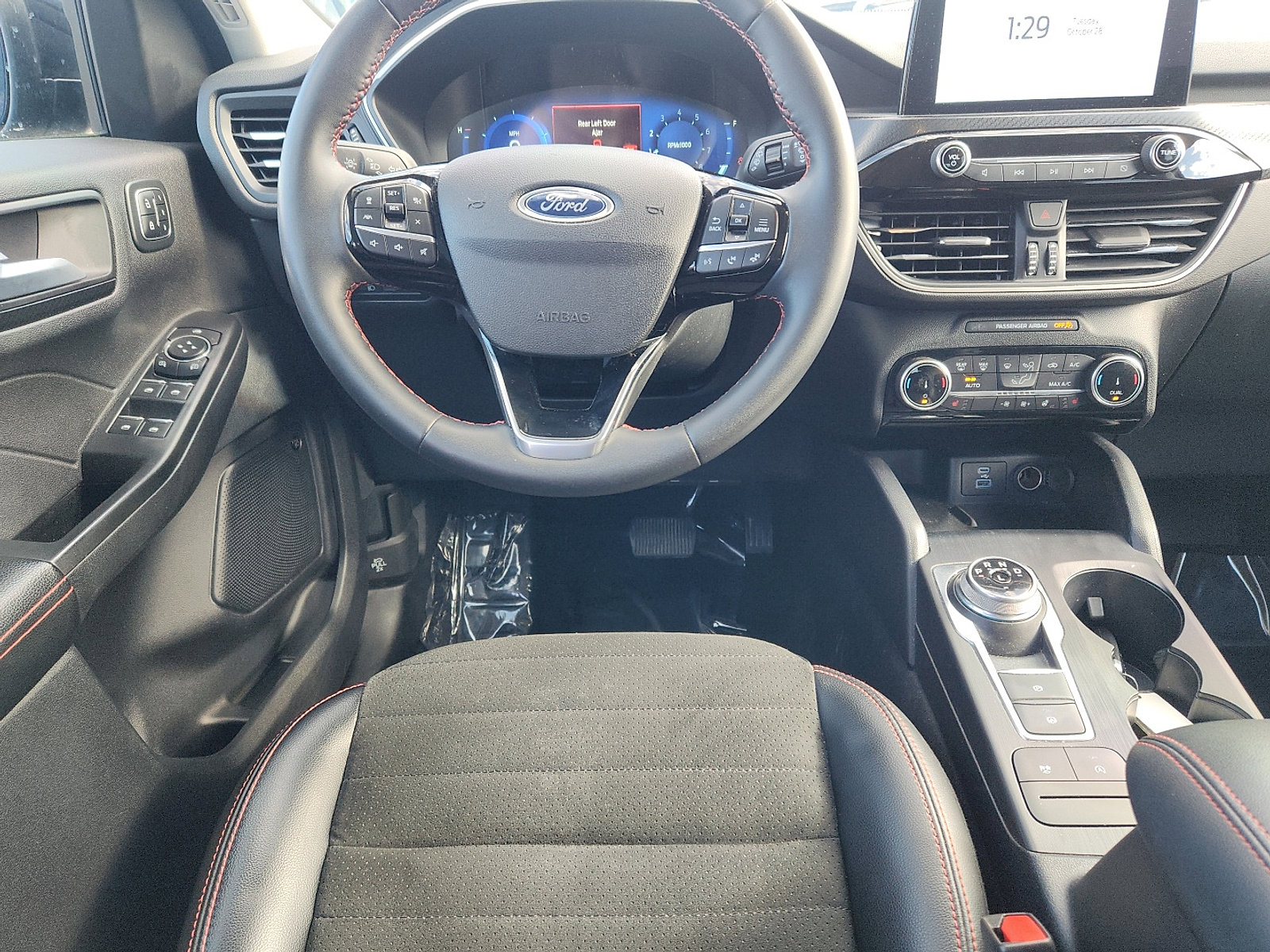 Certified 2022 Ford Escape SEL w/ SEL Stealth AWD Package image 10