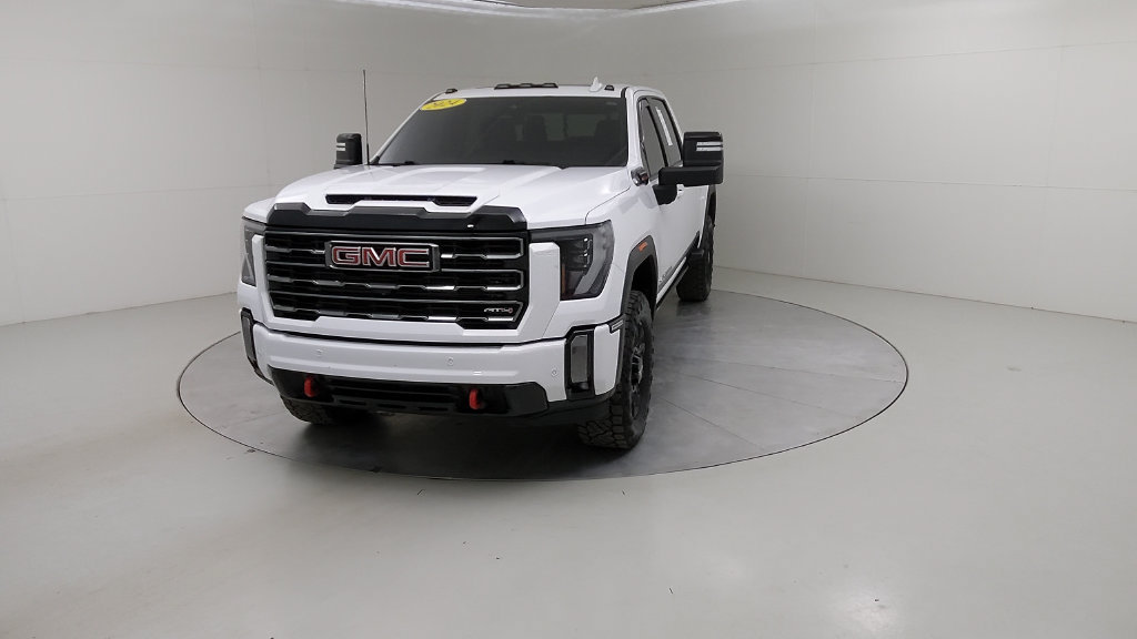 Used 2024 GMC Sierra 3500 AT4 w/ AT4 Premium Plus Package AWD/4WD image 9