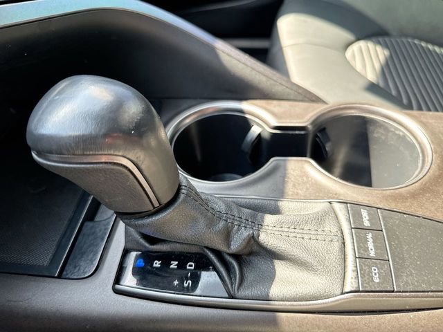 Used 2022 Toyota Camry SE FWD image 20