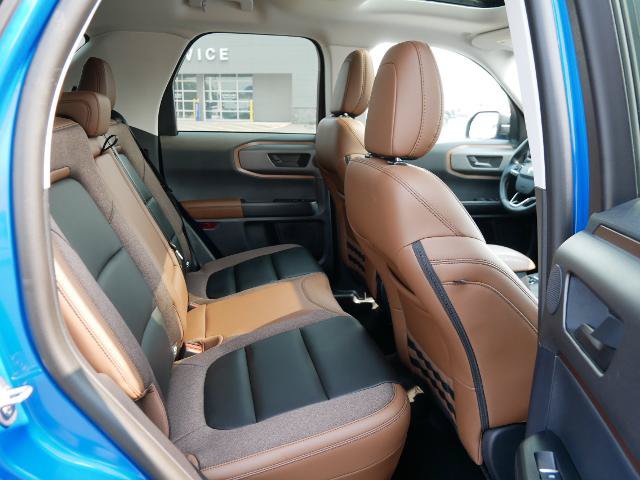 Certified 2025 Ford Bronco Sport Outer Banks w/ Outer Banks Tech Package+ AWD/4WD image 13
