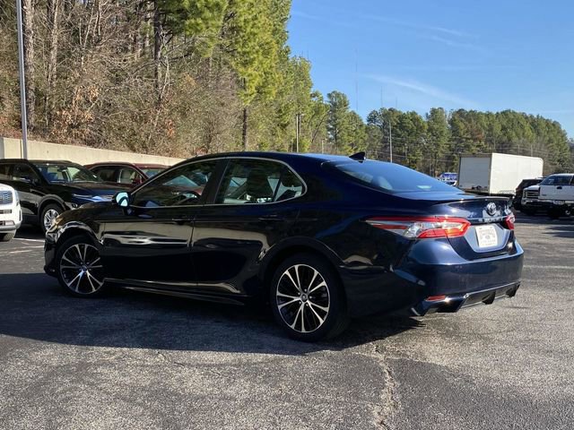 Used 2019 Toyota Camry SE image 3